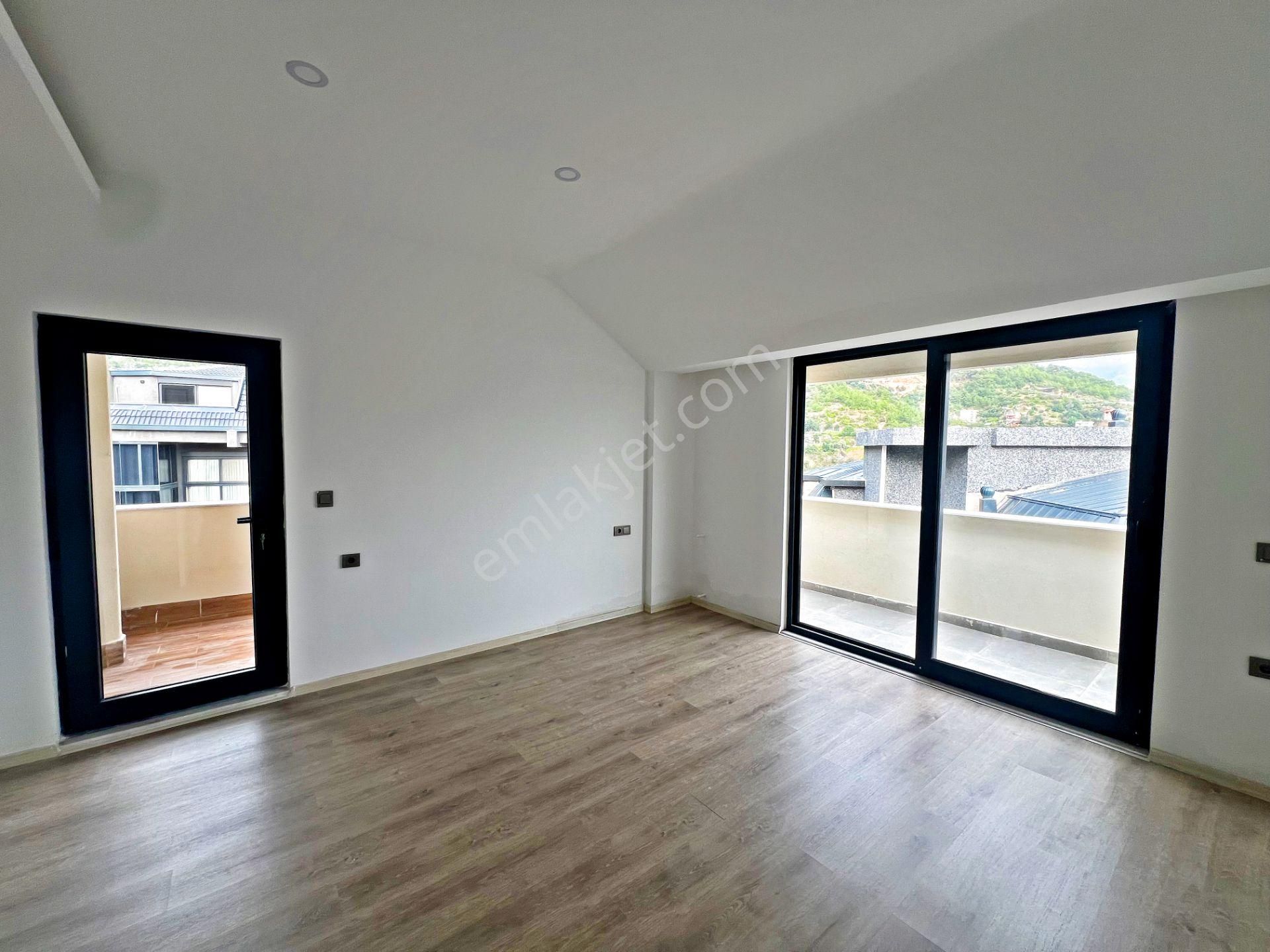 Alanya Çıplaklıda Kiralık 2+1 Site İçi Havuzlu Sıfır Daire - Görsel 18