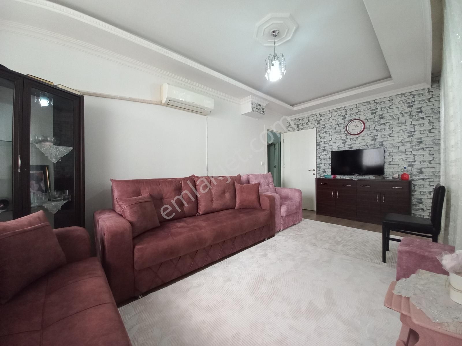 Barış Mahallesinde Ayrı Mutfaklı Eşyalı Kiralık 2+1 Daire!