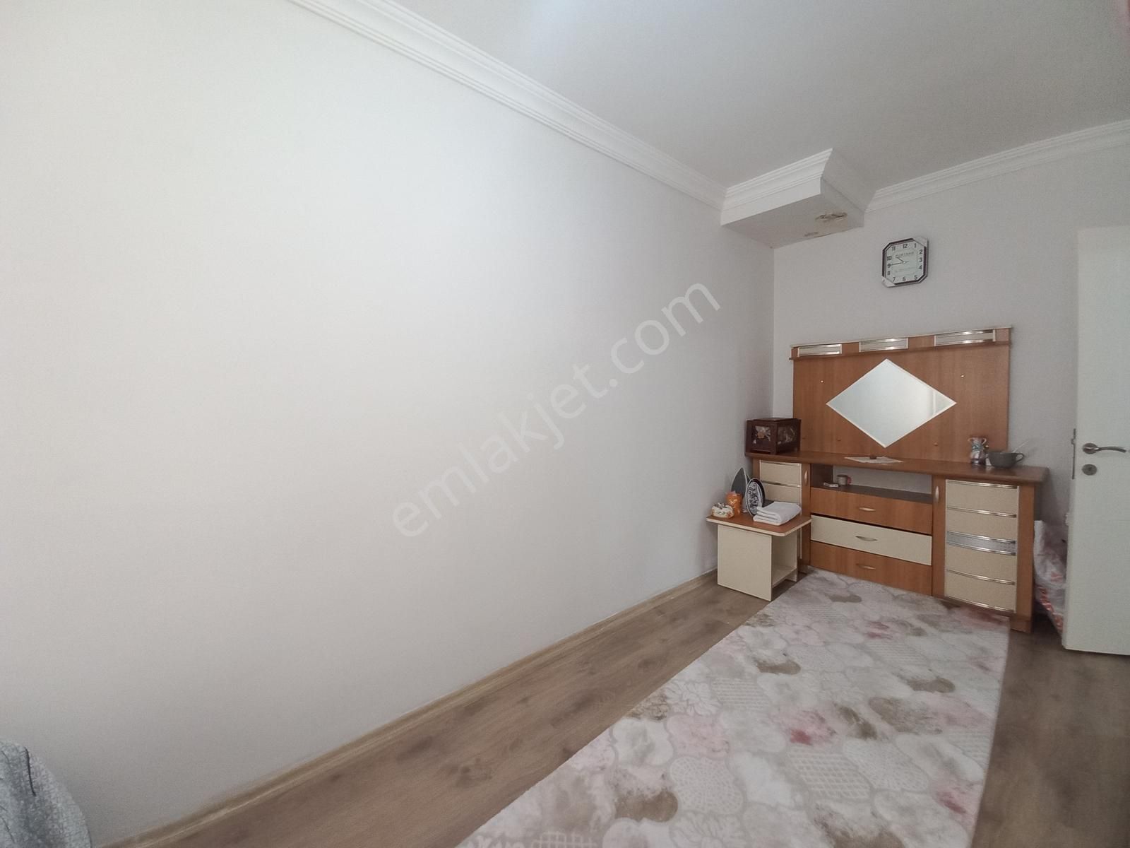 Barış Mahallesinde Ayrı Mutfaklı Eşyalı Kiralık 2+1 Daire! - Görsel 16