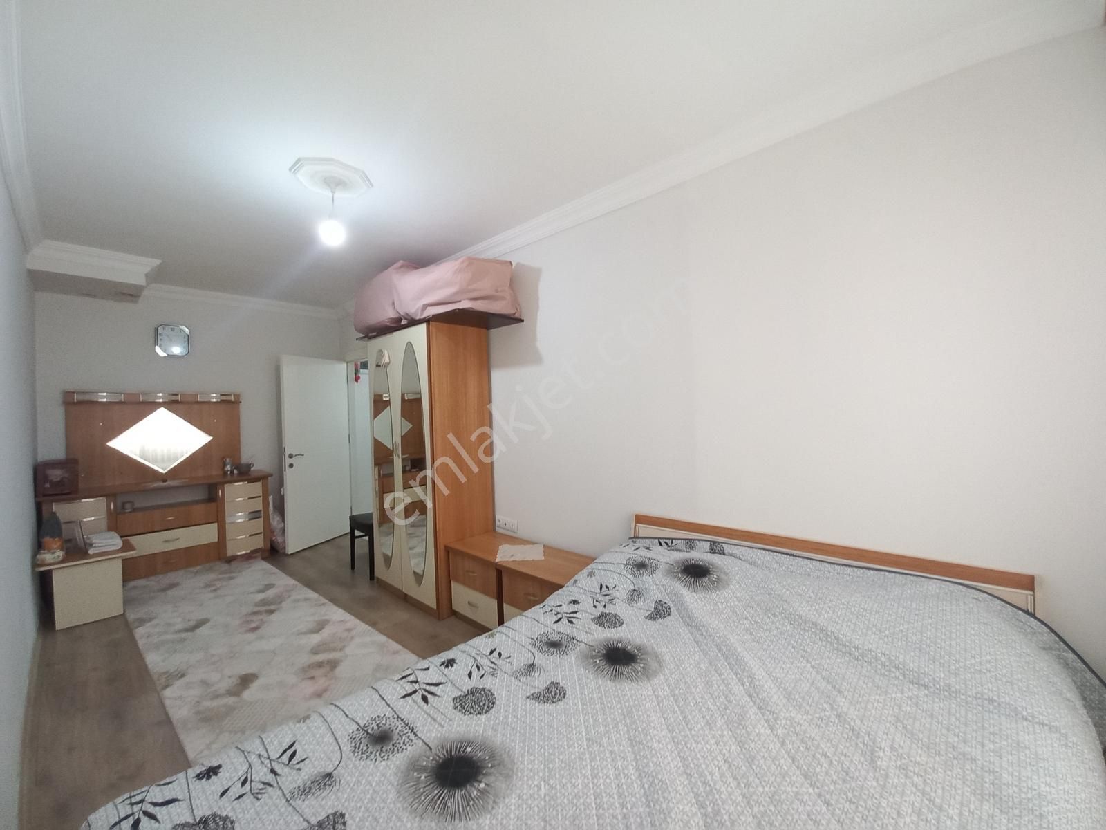 Barış Mahallesinde Ayrı Mutfaklı Eşyalı Kiralık 2+1 Daire! - Görsel 6
