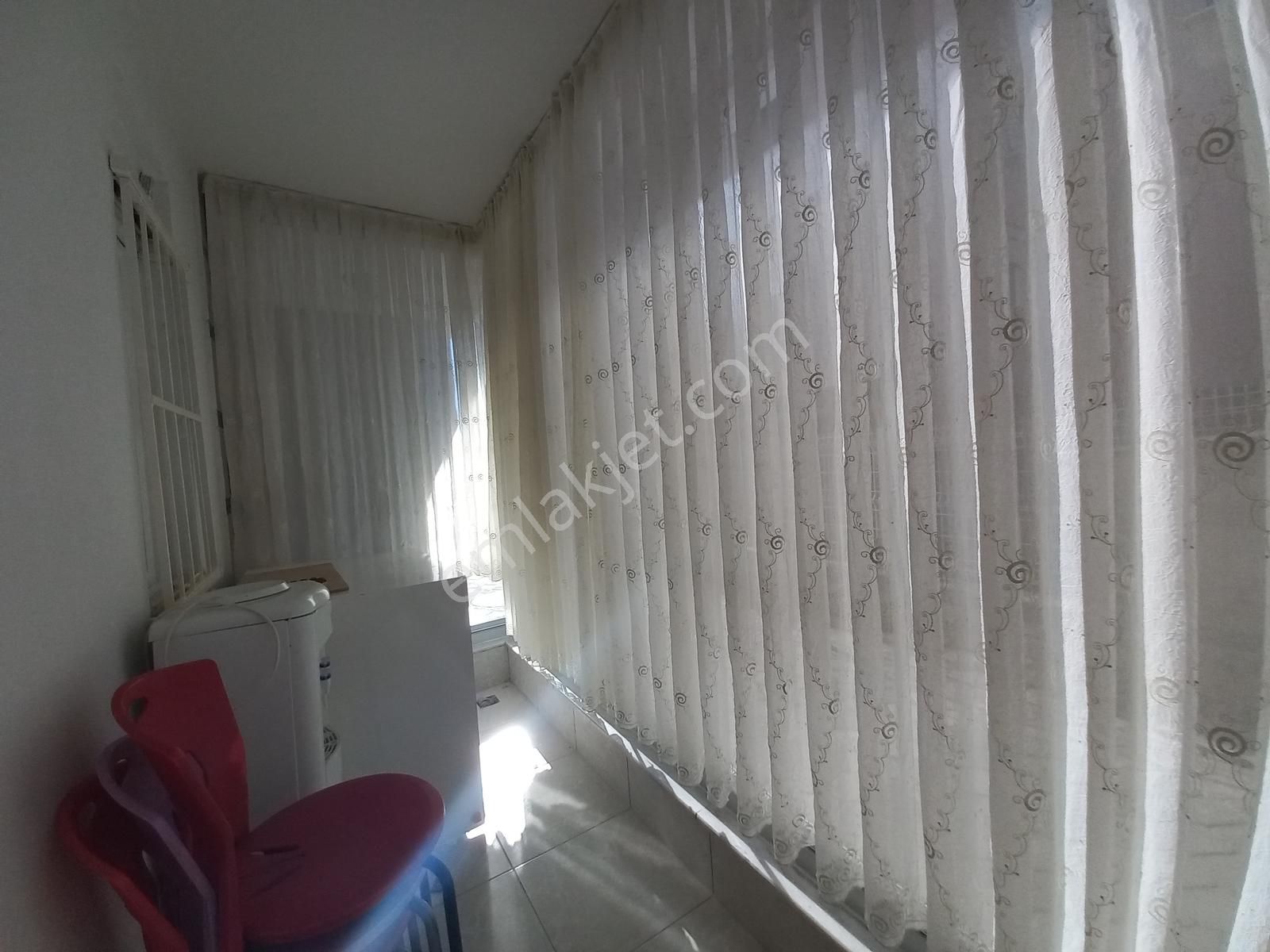 Barış Mahallesinde Ayrı Mutfaklı Eşyalı Kiralık 2+1 Daire! - Görsel 4