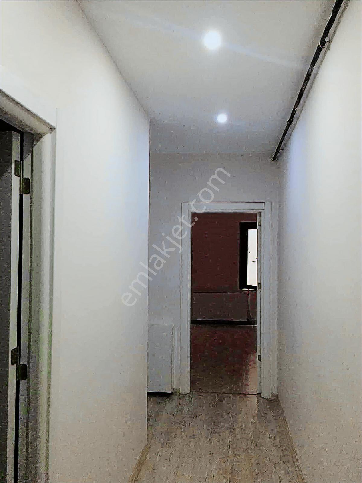 Altıntepe'de Satılık 1+1 Ara Kat Daire Minibüs Cad. 2 Dakika - Görsel 23