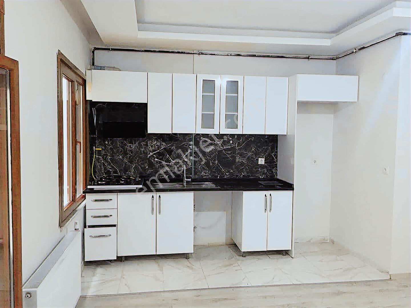 Altıntepe'de Satılık 1+1 Ara Kat Daire Minibüs Cad. 2 Dakika - Görsel 27