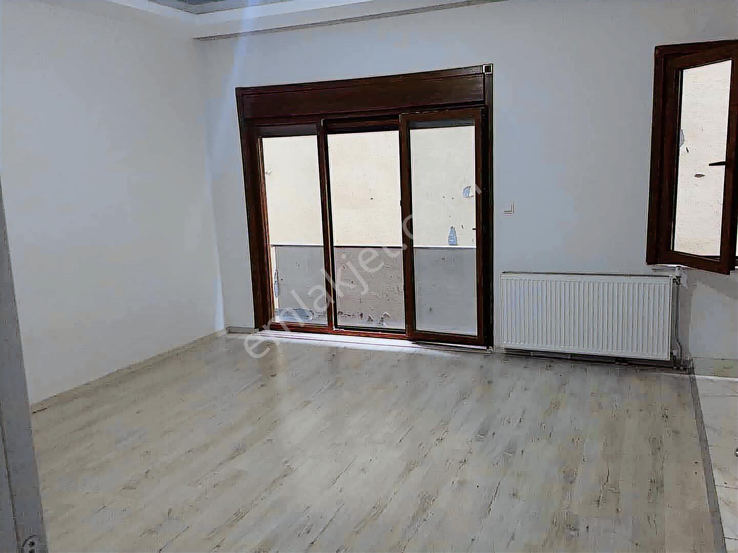 Altıntepe'de Satılık 1+1 Ara Kat Daire Minibüs Cad. 2 Dakika - Görsel 28