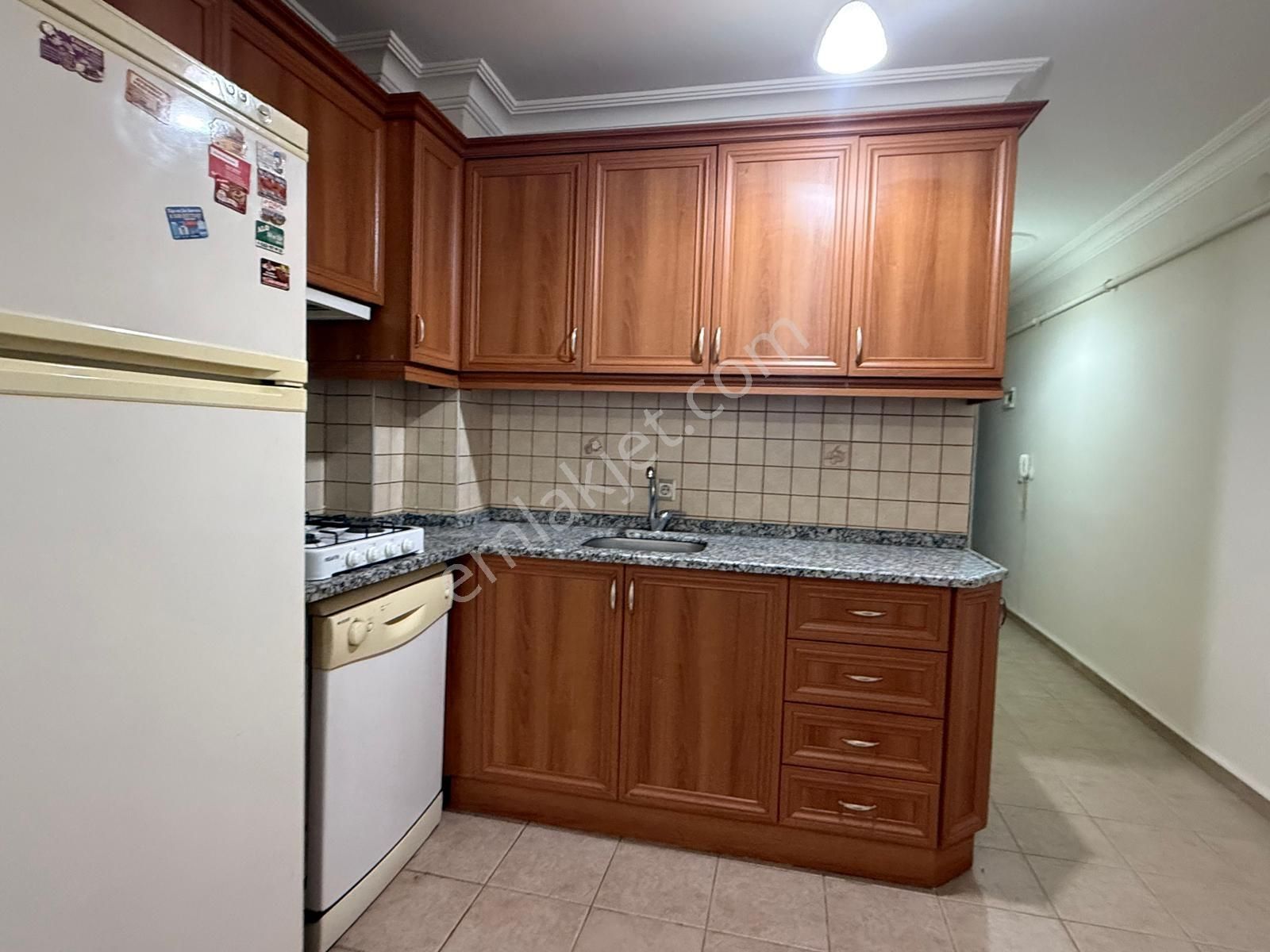 Binyapı'dan Kıbrısşehitler Yakını Ara Kat 1+1 Eşyalı Apart - Görsel 3