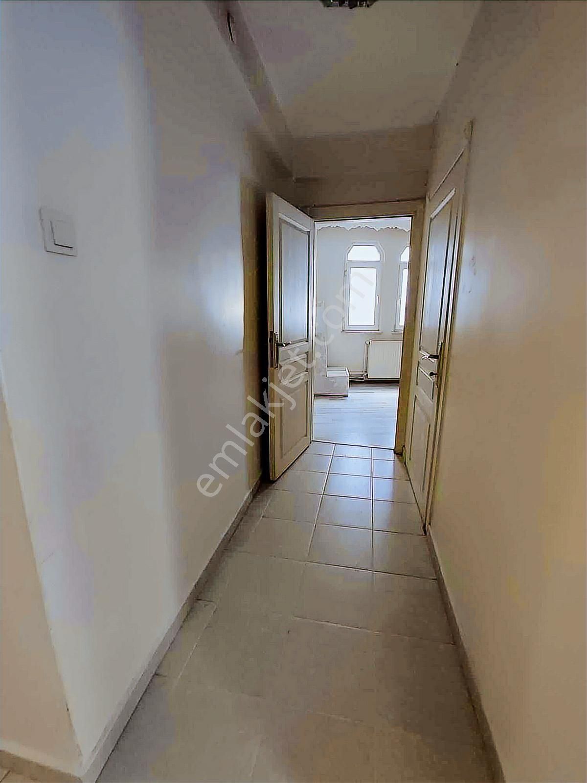 Bakırköy Osmaniye'de 2.kat 3+1 100 M2 Adliyeye Çok Yakın