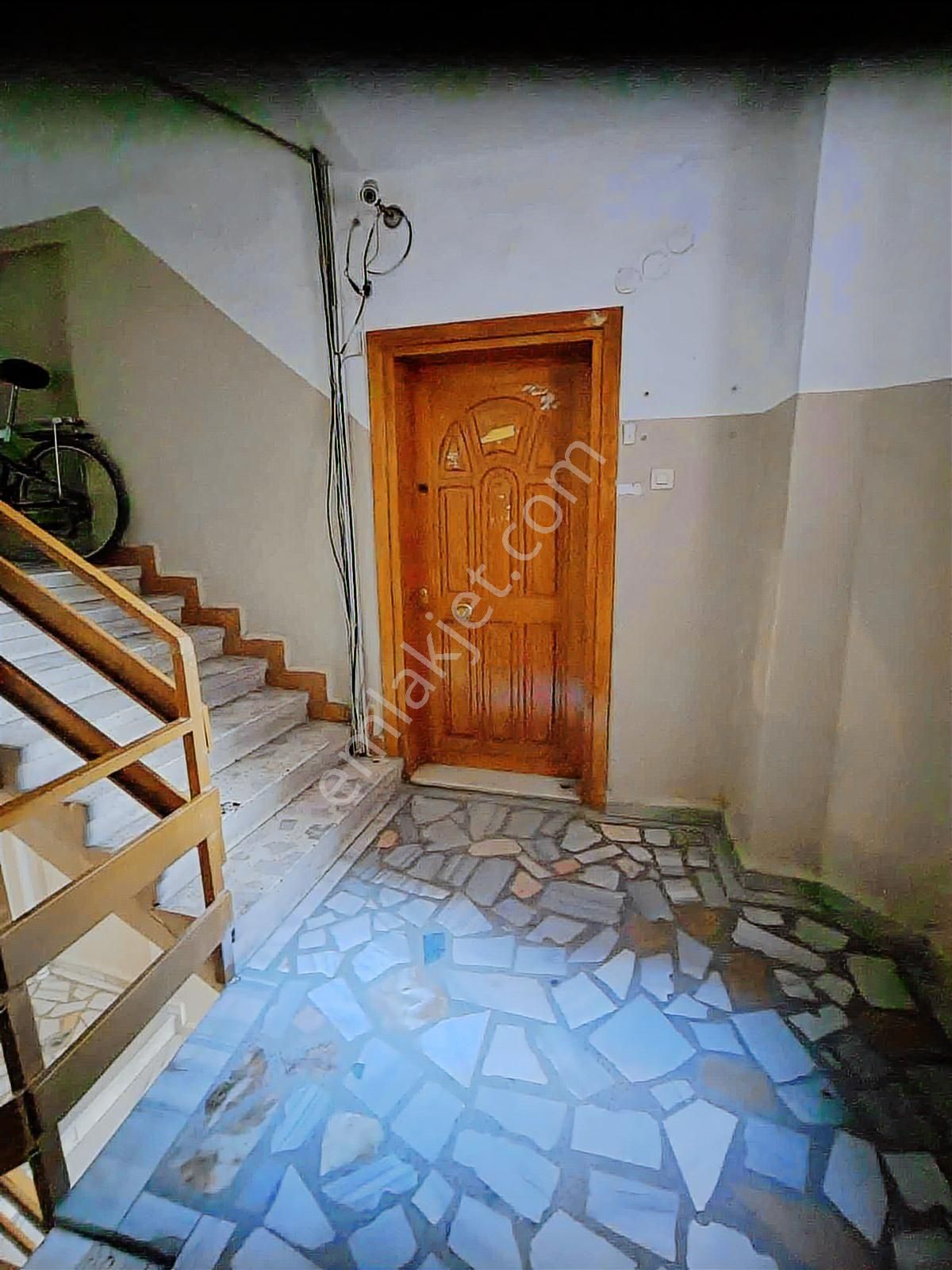 Bakırköy Osmaniye'de 2.kat 3+1 100 M2 Adliyeye Çok Yakın - Görsel 2