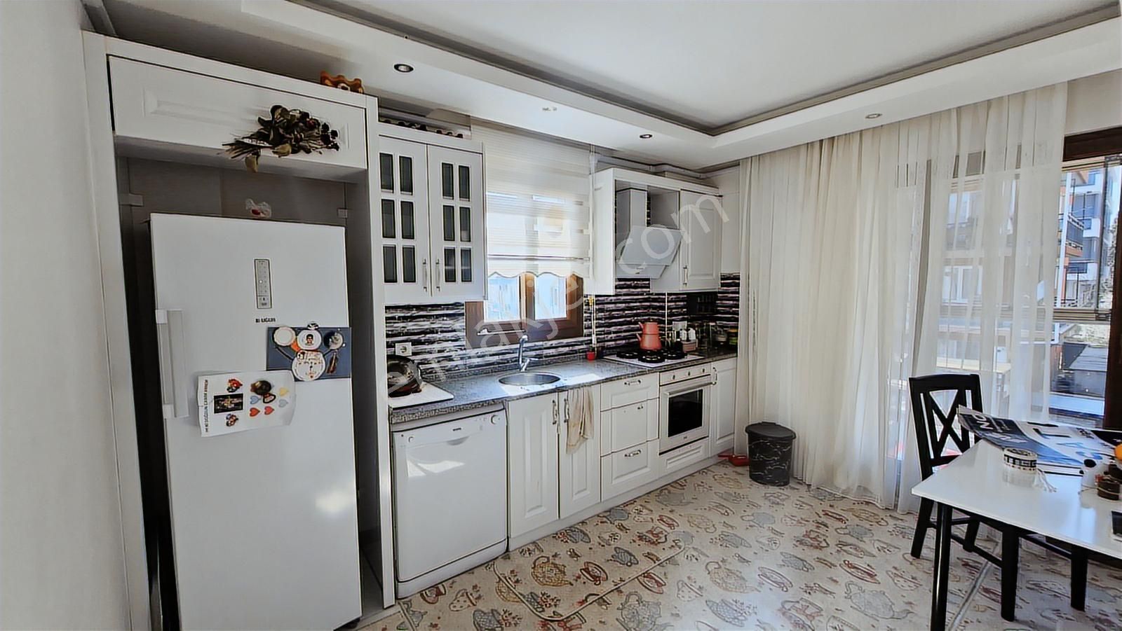 Kemalpaşa Ulucakta Satılık Arakat Geniş Kapalı Mutfak 2+1 Daire