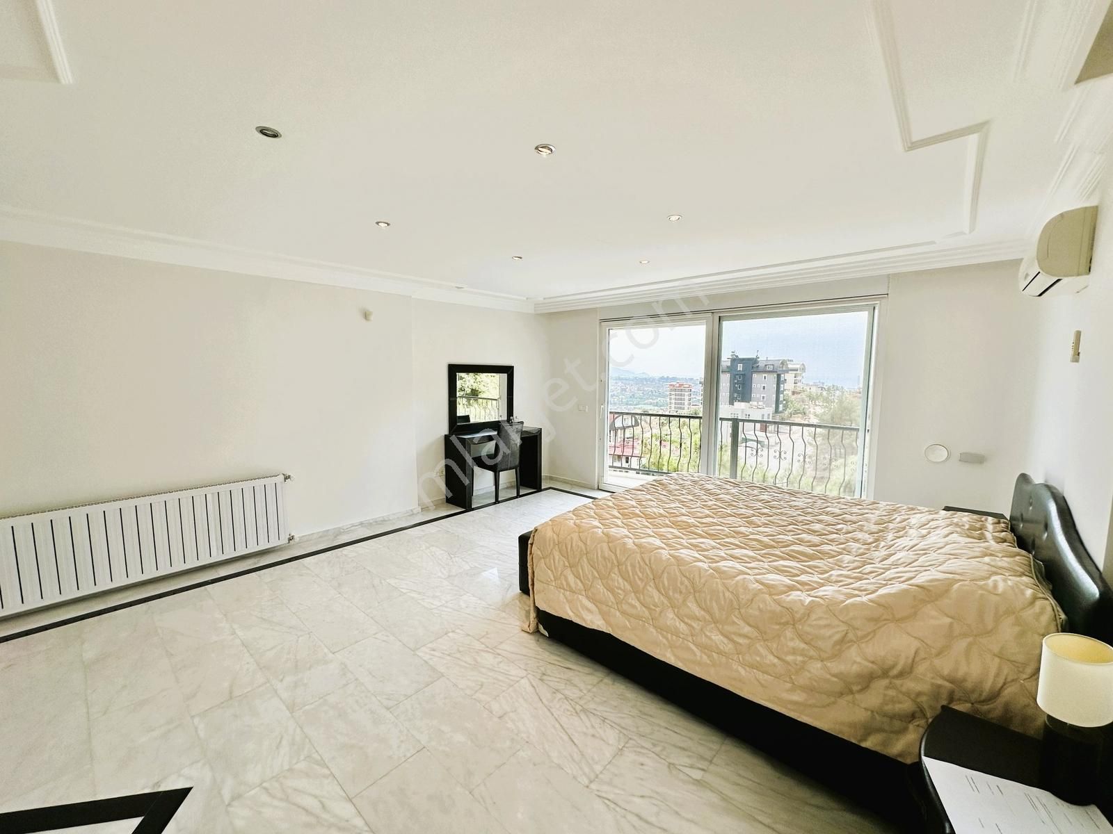 Alcon Vılla Çıplaklı 500 M2 Arsalı Villa "ikamete Uygun " - Görsel 3