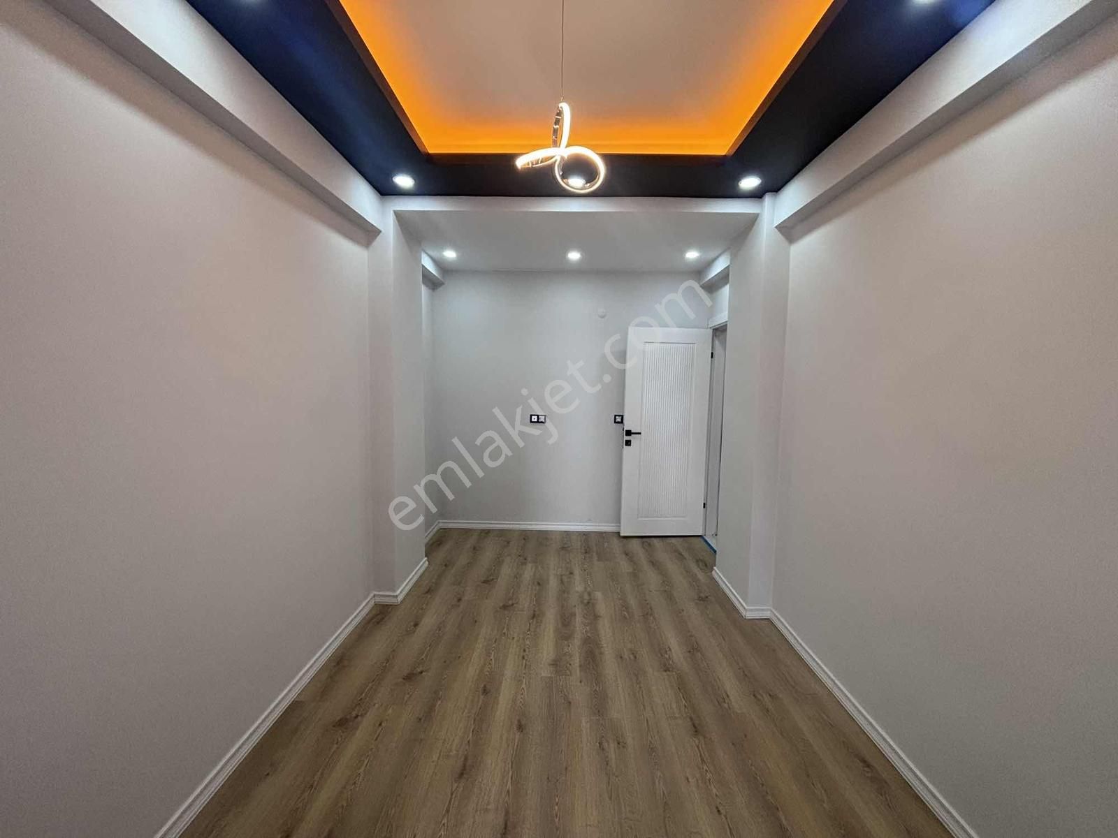 Fa Özbir'den Kemalpaşa Mahallesi Geniş Teras Keyfi İle 2+1 Daire - Görsel 3