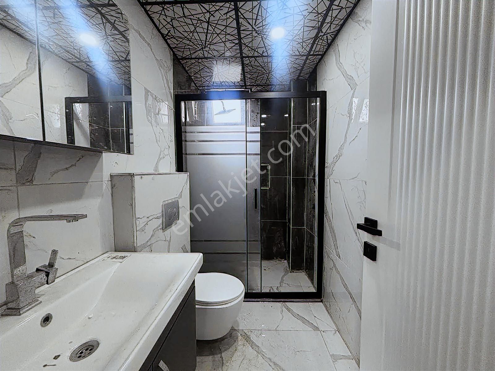 Fa Özbir'den Kemalpaşa Mahallesi Geniş Teras Keyfi İle 2+1 Daire - Görsel 16