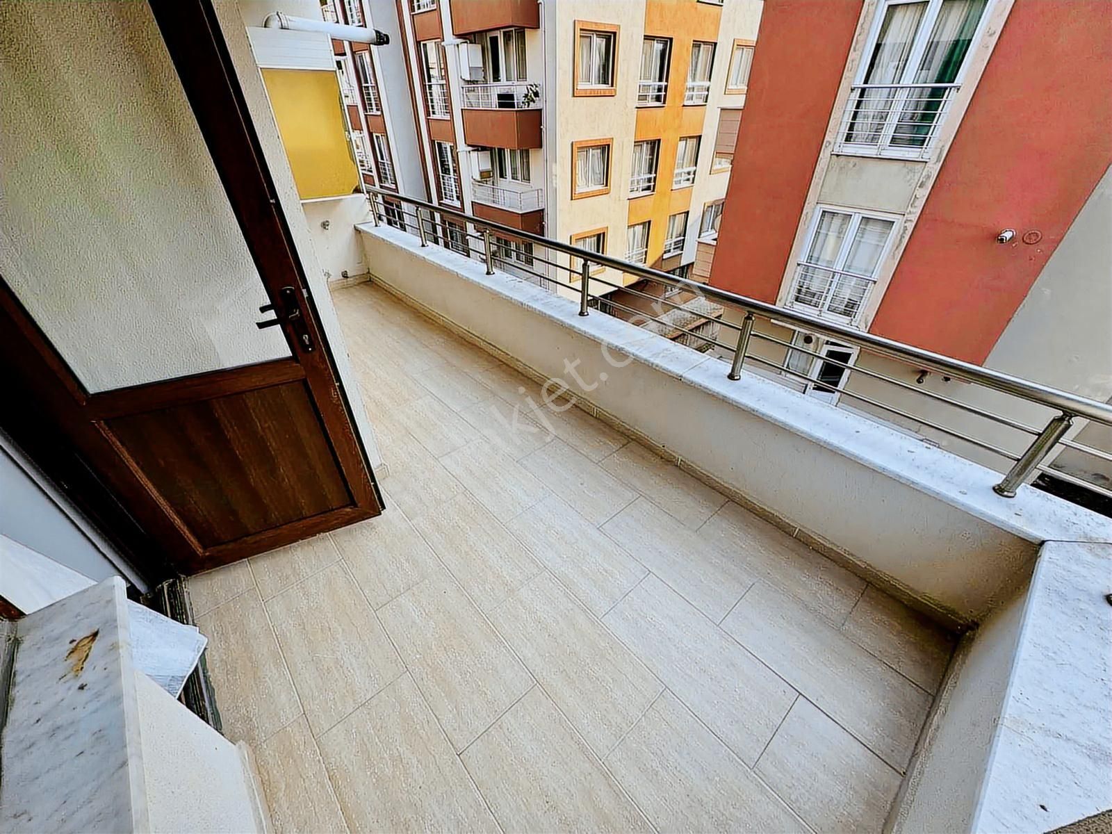 Karakaş Bey Gayrimenkulden Ara Kat Tasarım 1+1 Daire - Görsel 12