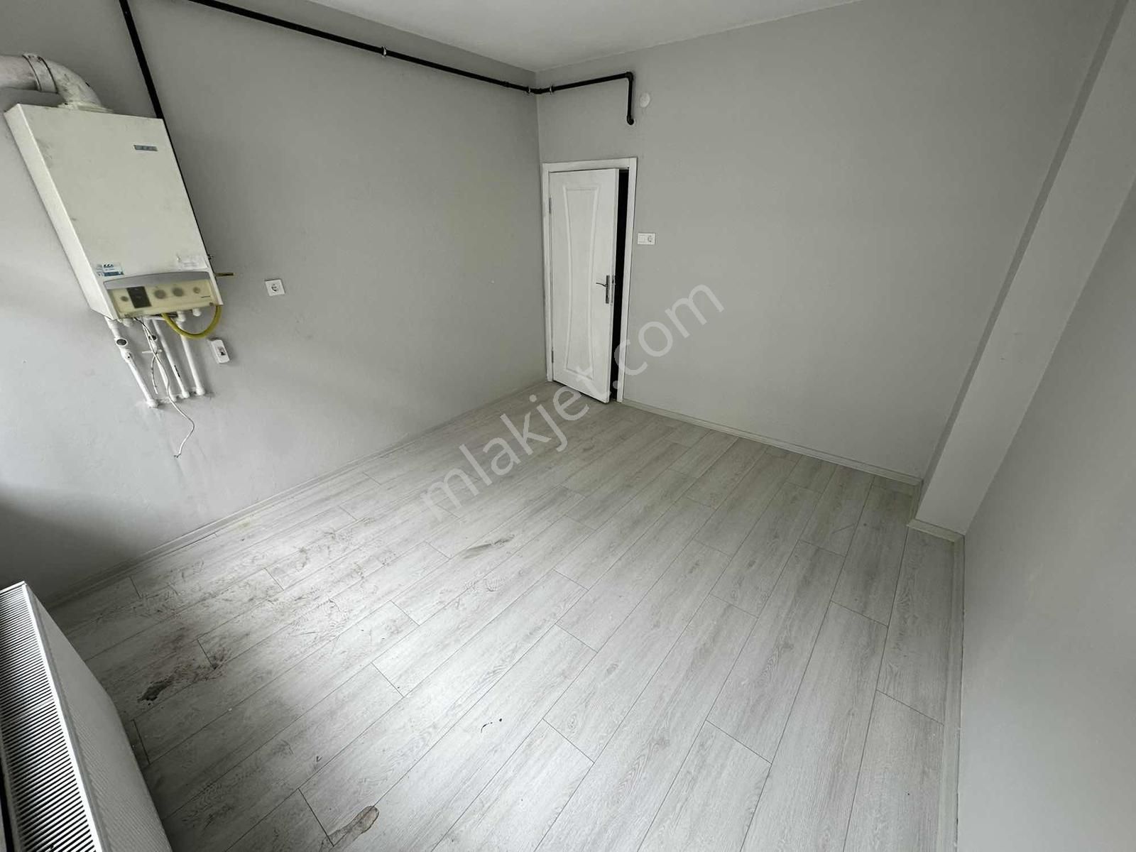 Karadeniz Emlak'tan Şehir Merkezinde 2+1 Fırsat Daire - Görsel 20