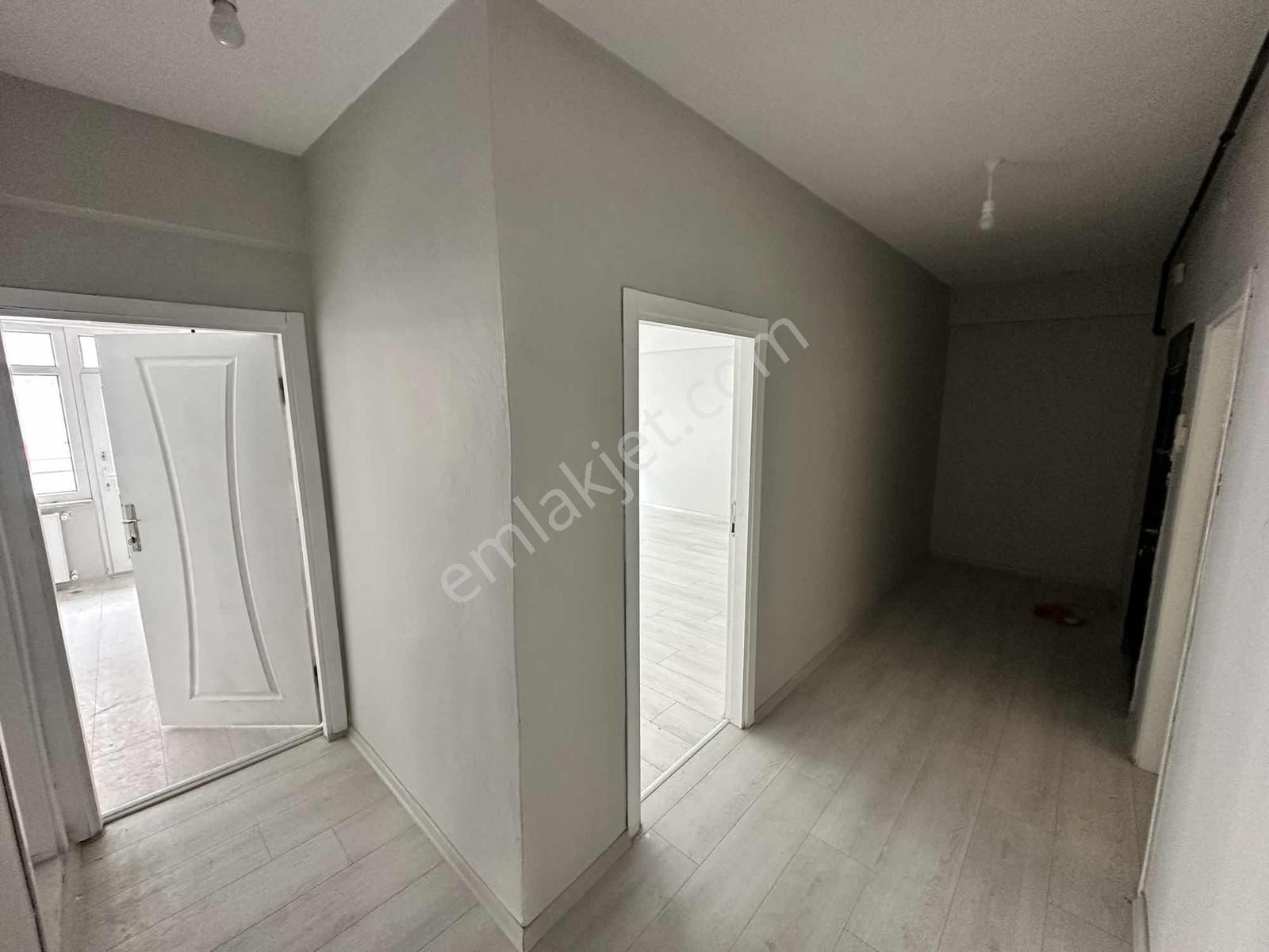 Karadeniz Emlak'tan Şehir Merkezinde 2+1 Fırsat Daire - Görsel 21