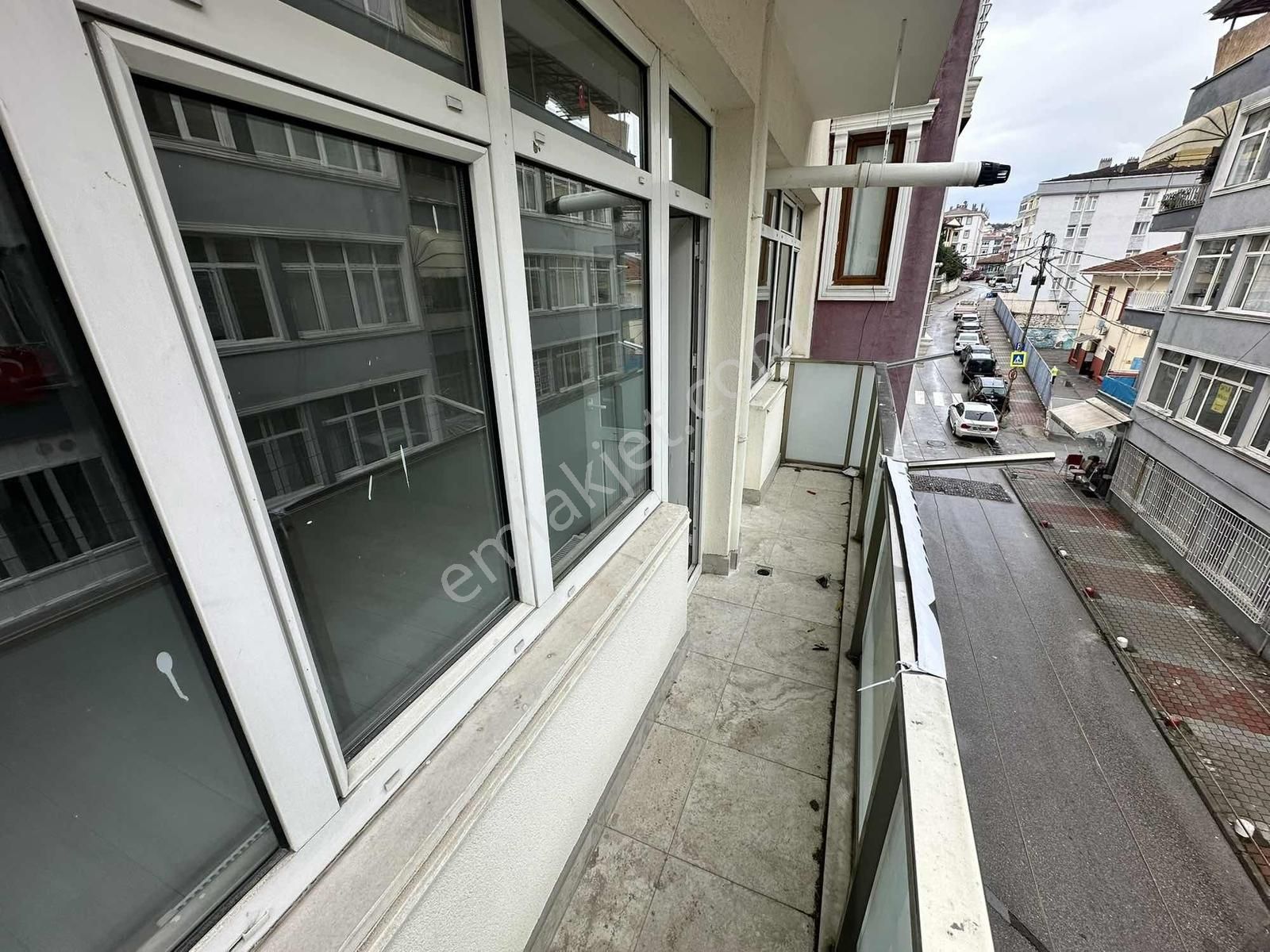 Karadeniz Emlak'tan Şehir Merkezinde 2+1 Fırsat Daire - Görsel 18