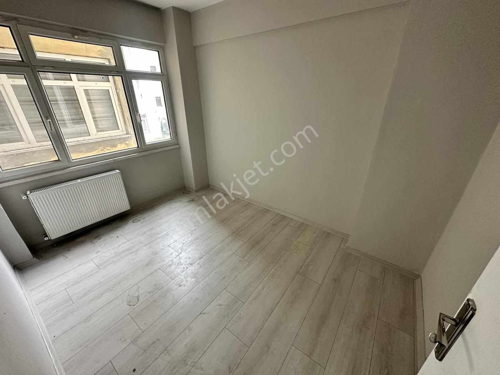 Karadeniz Emlak'tan Şehir Merkezinde 2+1 Fırsat Daire - Görsel 5