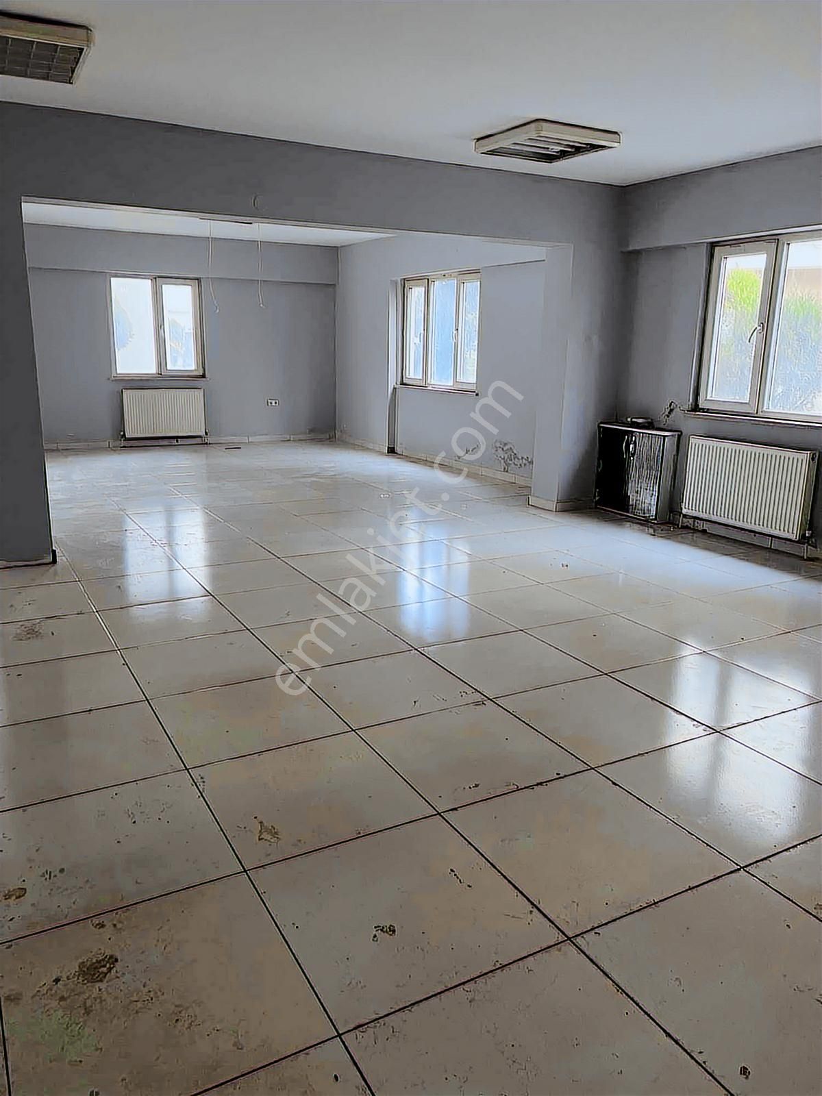 Millet Mahallesi Caddeye Cephe Kiralık Dükkan - Görsel 14