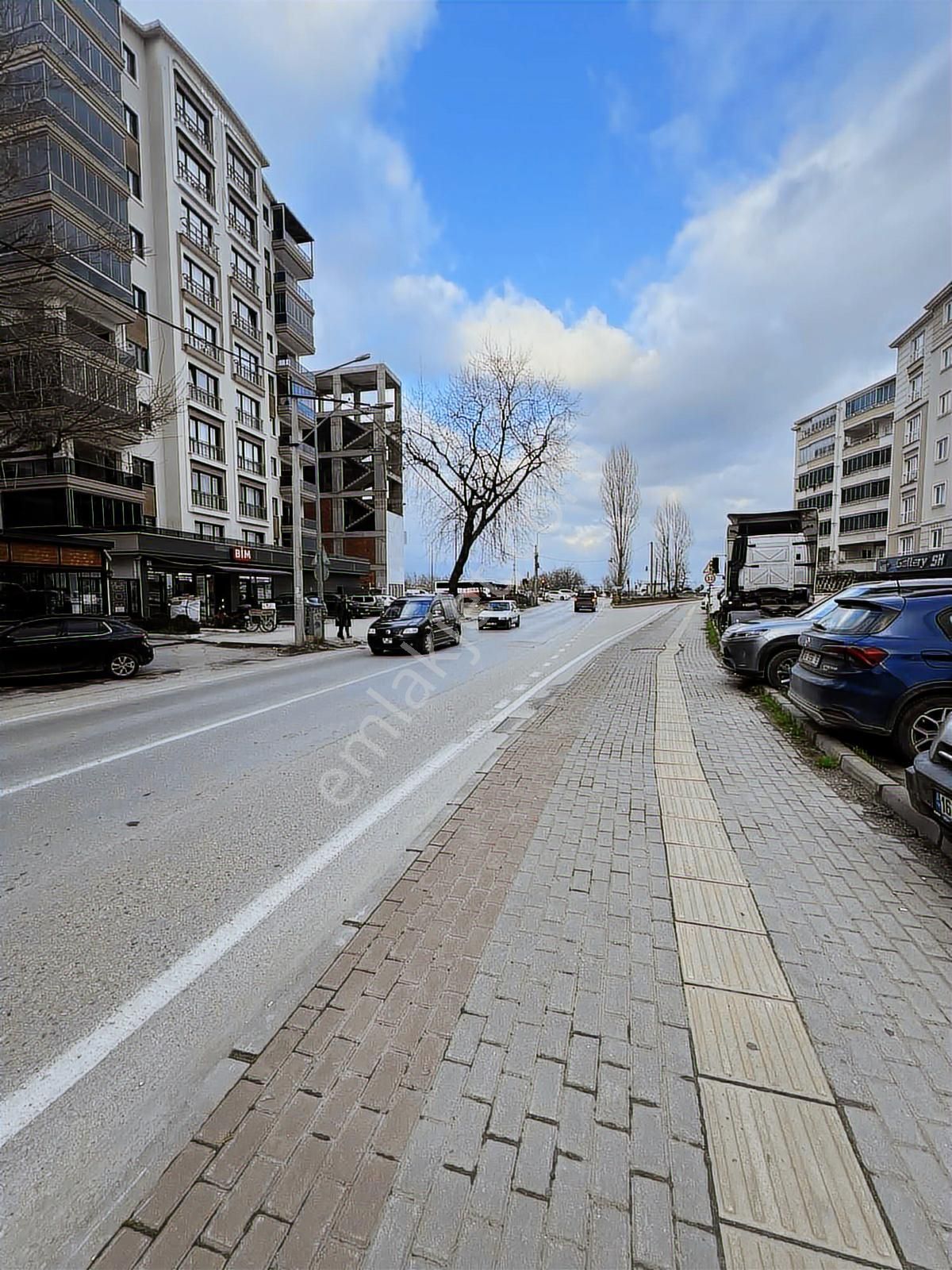 Millet Mahallesi Caddeye Cephe Kiralık Dükkan - Görsel 6