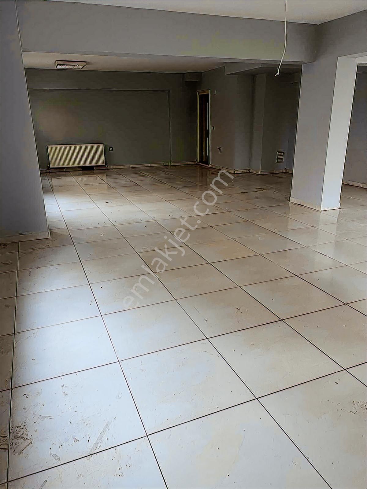 Millet Mahallesi Caddeye Cephe Kiralık Dükkan - Görsel 16