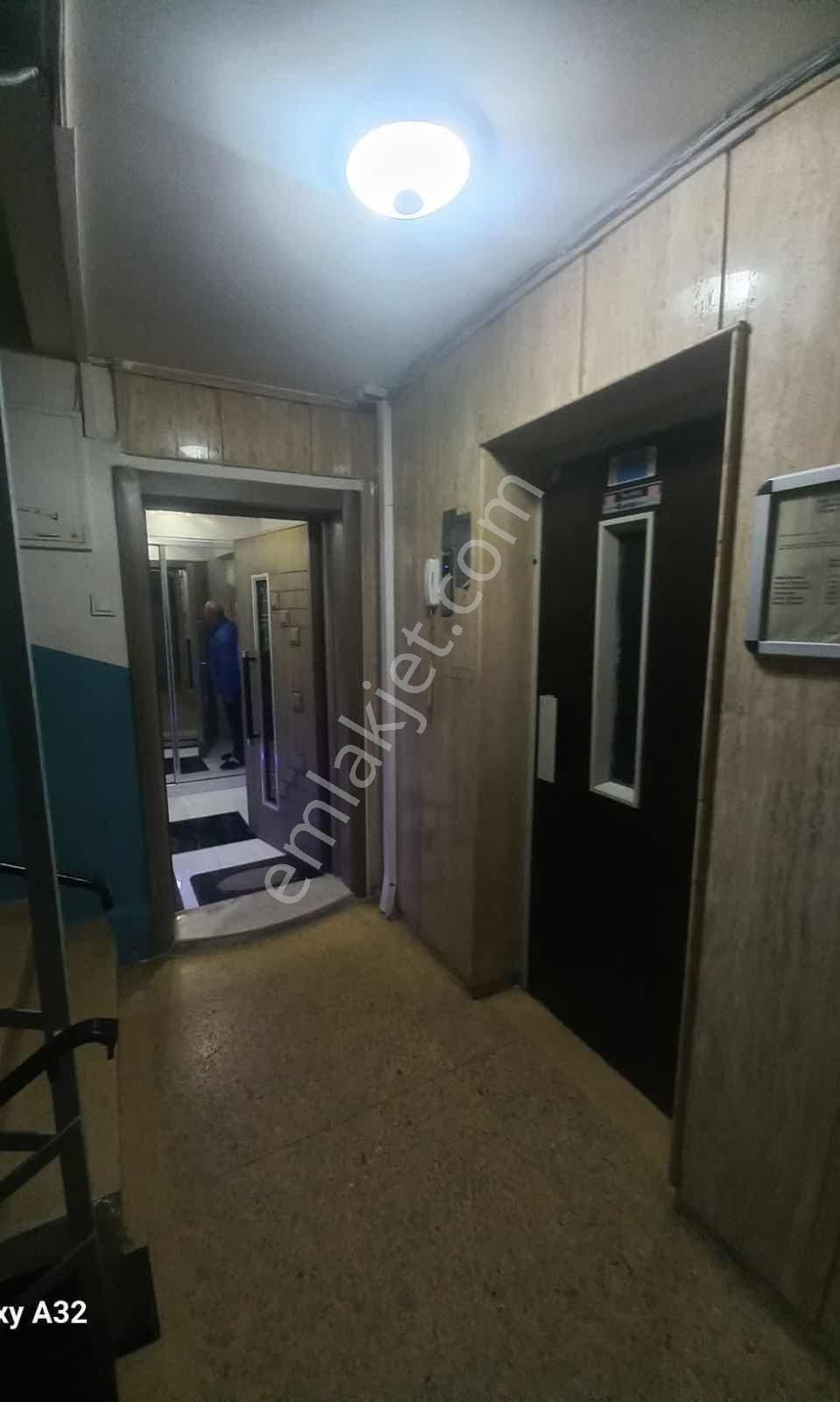 Türker Emlak | Hatay İnönü Caddesi Üzeri 2+1 90m2 Tadilatlı - Görsel 10