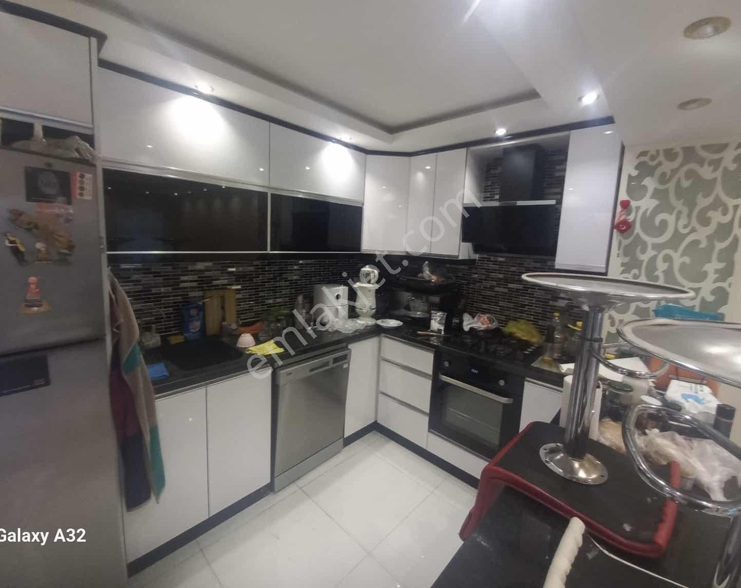 Türker Emlak | Hatay İnönü Caddesi Üzeri 2+1 90m2 Tadilatlı