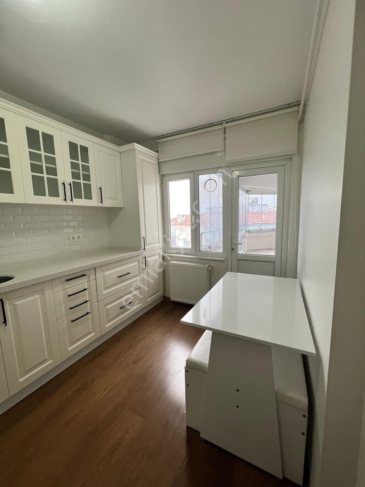 Bursa / Mudanya Güzelyalı 'da Deniz Manzaralı Daire - Görsel 9