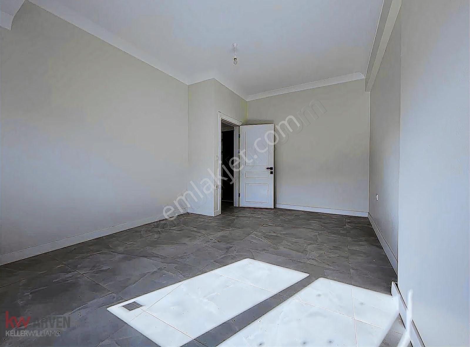 Sığınaklı Panjurlu Deniz Manzaralı Ve Çamaşır Odalı 4+1 Daire - Görsel 33