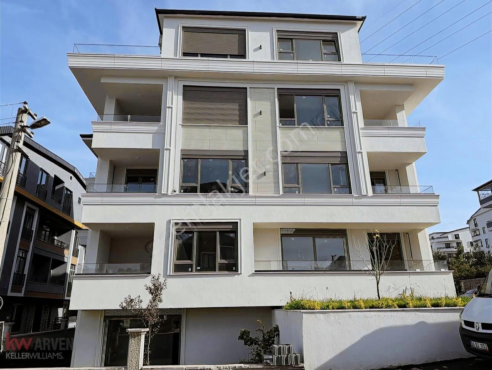 Sığınaklı Panjurlu Deniz Manzaralı Ve Çamaşır Odalı 4+1 Daire