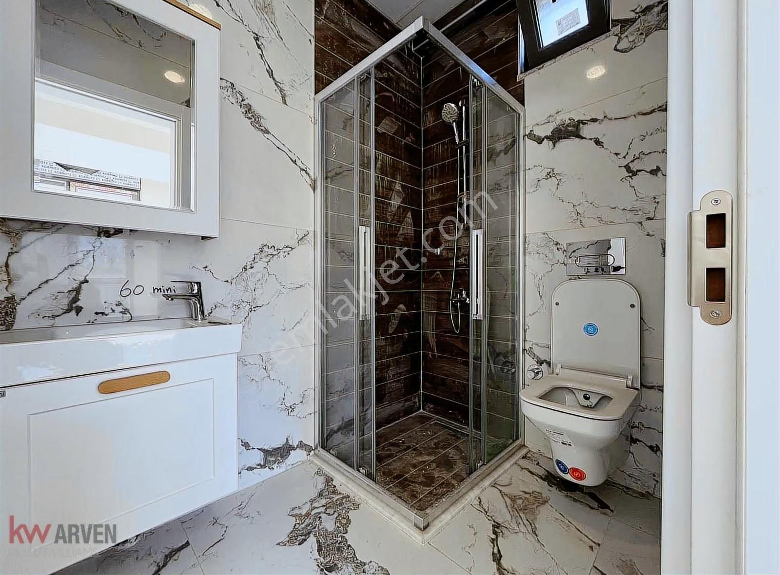 Sığınaklı Panjurlu Deniz Manzaralı Ve Çamaşır Odalı 4+1 Daire - Görsel 15