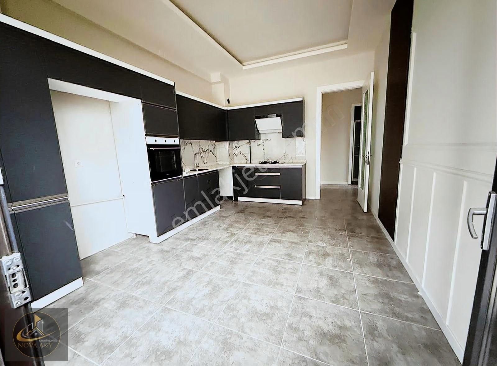 Meram Osman Gazi Mah. Villa Konseptinde Kiralık 4+1 Lüks Daire - Görsel 3