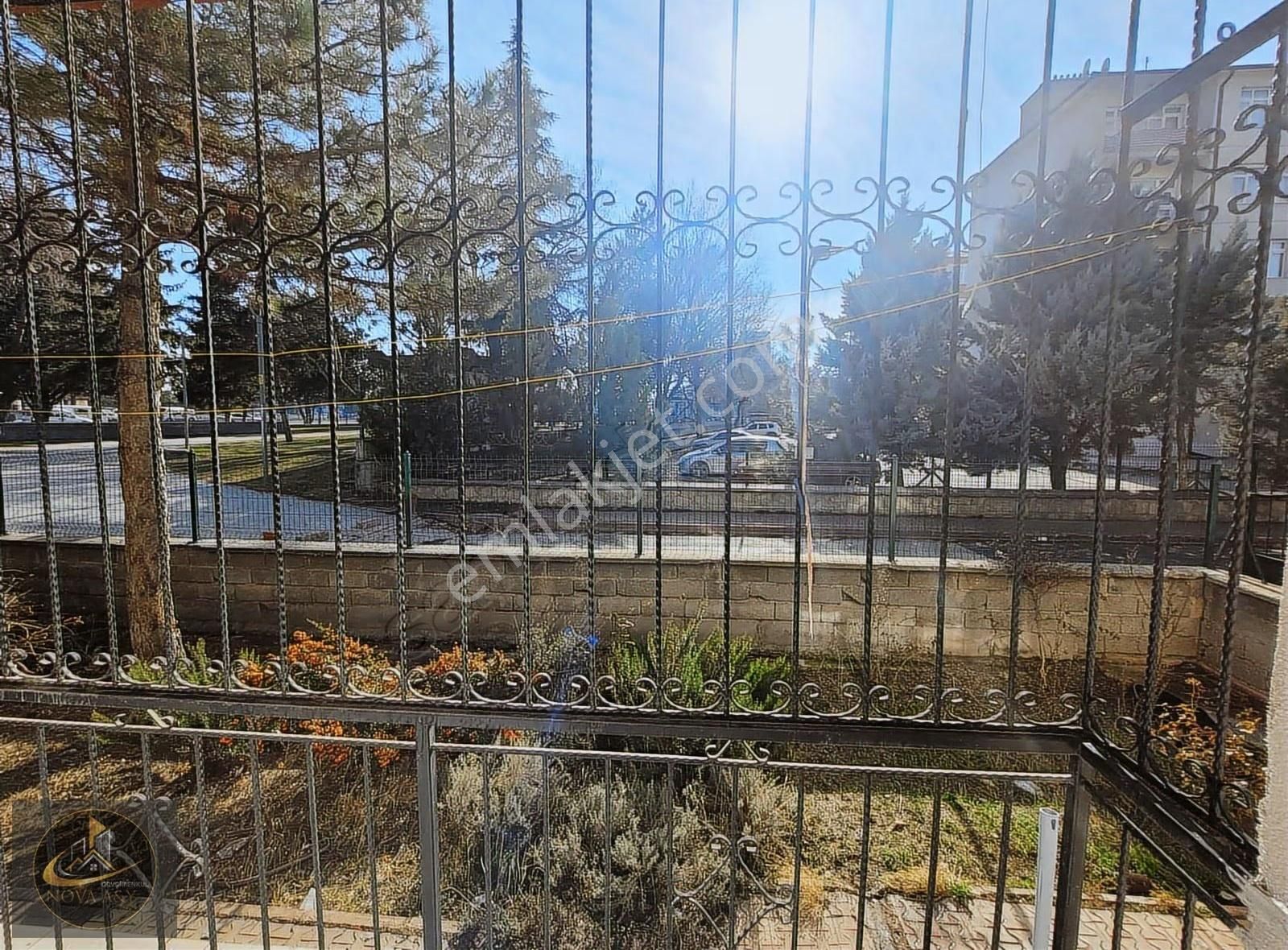 Aydınlıkevler Mah. Yenilenmiş 3+1 Kiralık Daire - Görsel 5