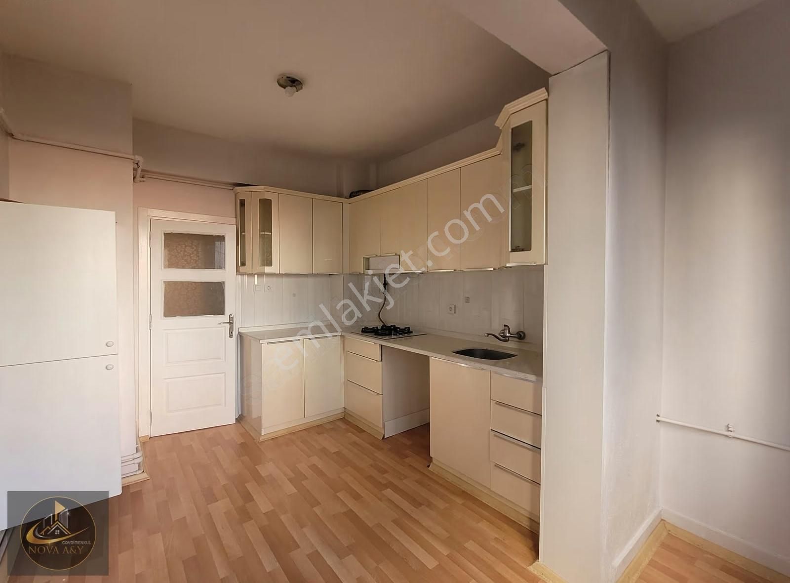 Aydınlıkevler Mah. Yenilenmiş 3+1 Kiralık Daire - Görsel 12