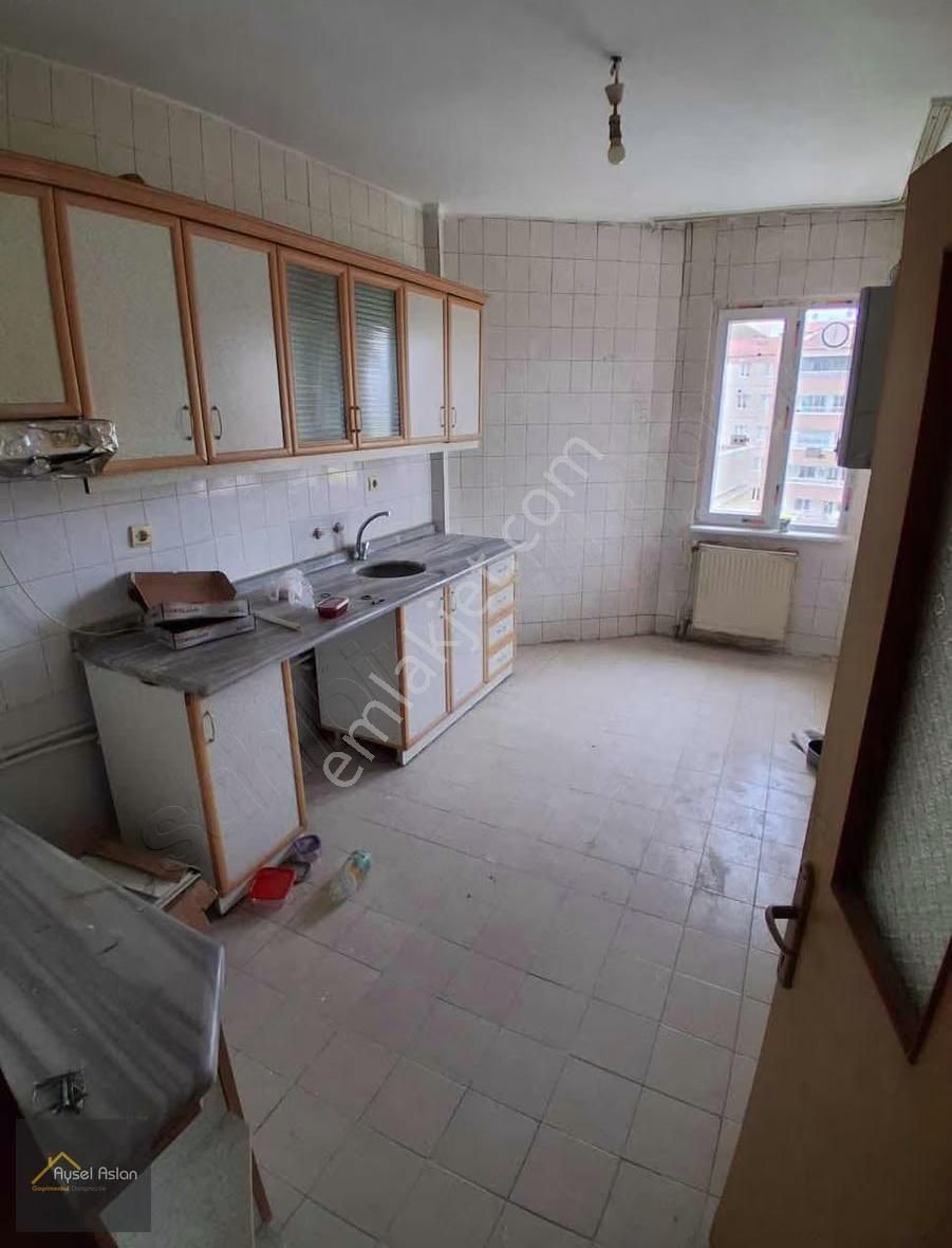 Yeniköy'de 3+1 Ara Kat Kombili Kiralık Daire Boyası Yeni Yapıldı - Görsel 7