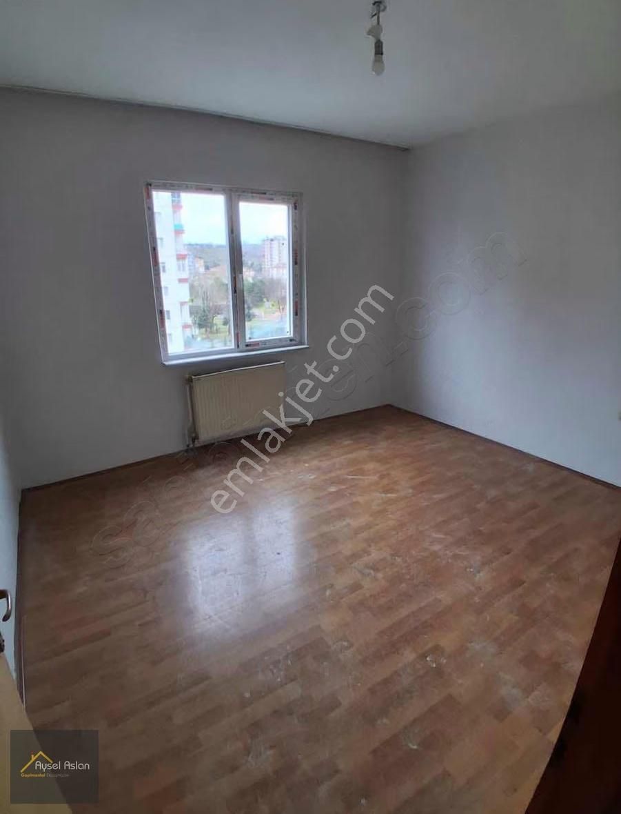 Yeniköy'de 3+1 Ara Kat Kombili Kiralık Daire Boyası Yeni Yapıldı - Görsel 3