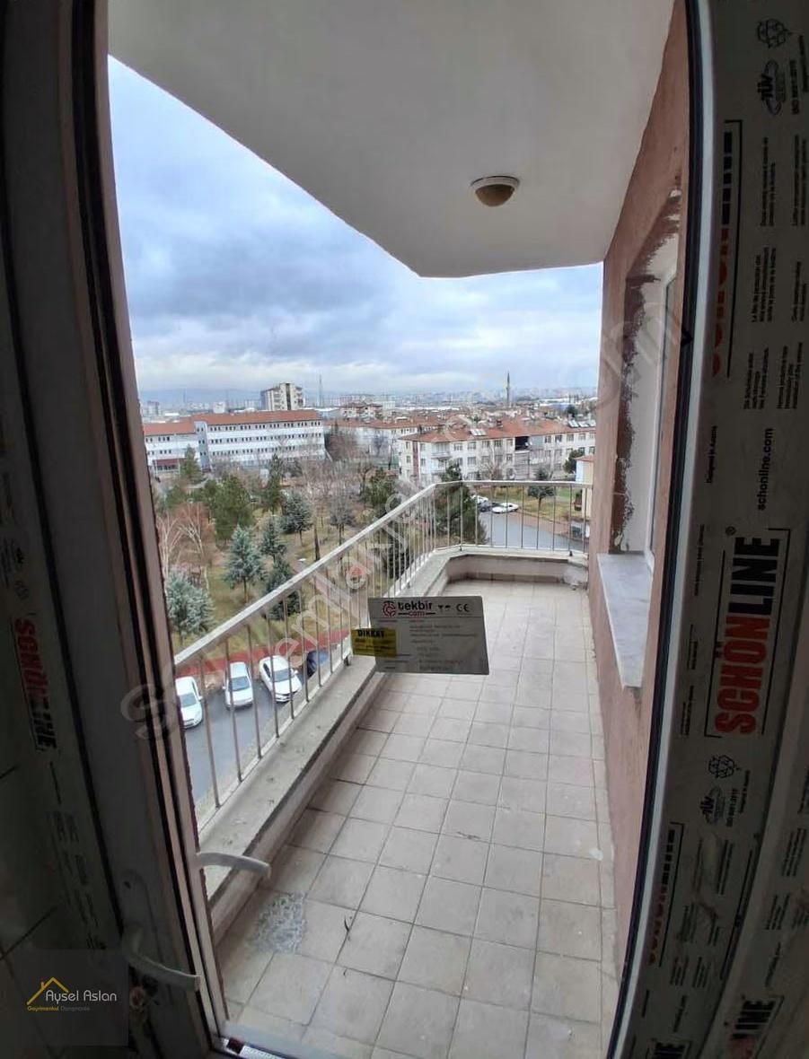 Yeniköy'de 3+1 Ara Kat Kombili Kiralık Daire Boyası Yeni Yapıldı - Görsel 4