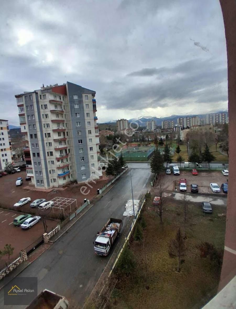 Yeniköy'de 3+1 Ara Kat Kombili Kiralık Daire Boyası Yeni Yapıldı - Görsel 10