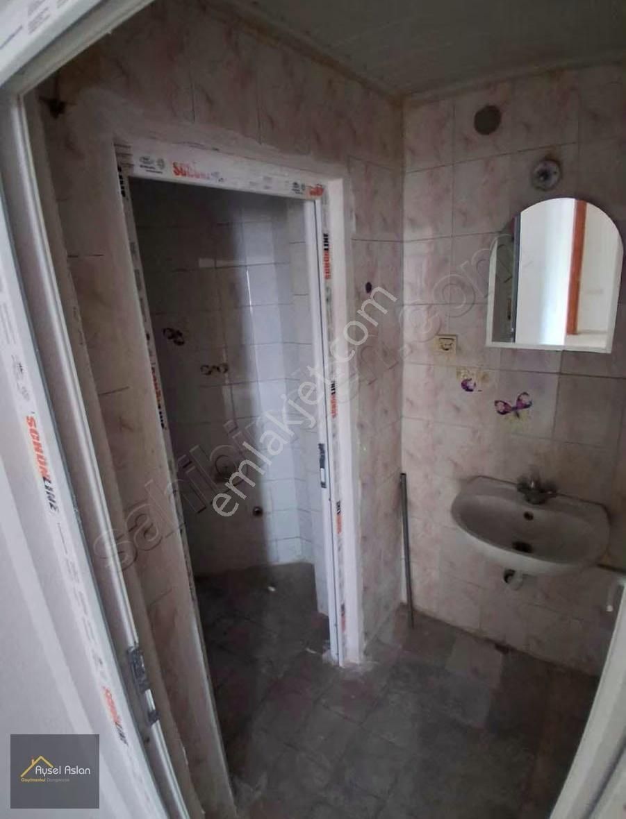 Yeniköy'de 3+1 Ara Kat Kombili Kiralık Daire Boyası Yeni Yapıldı - Görsel 8