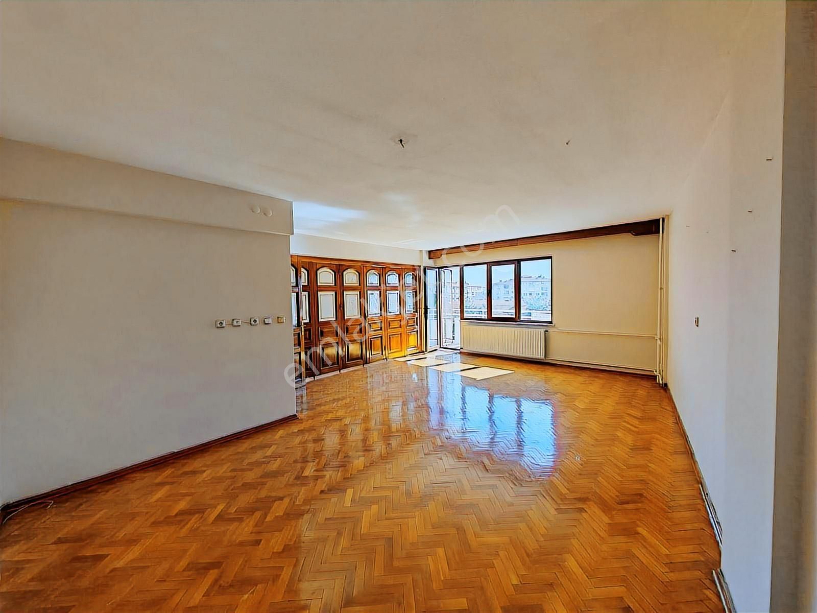 Tugay Yakını Lise Karşısı Arakat 3+1*180m2 Daire - Görsel 9