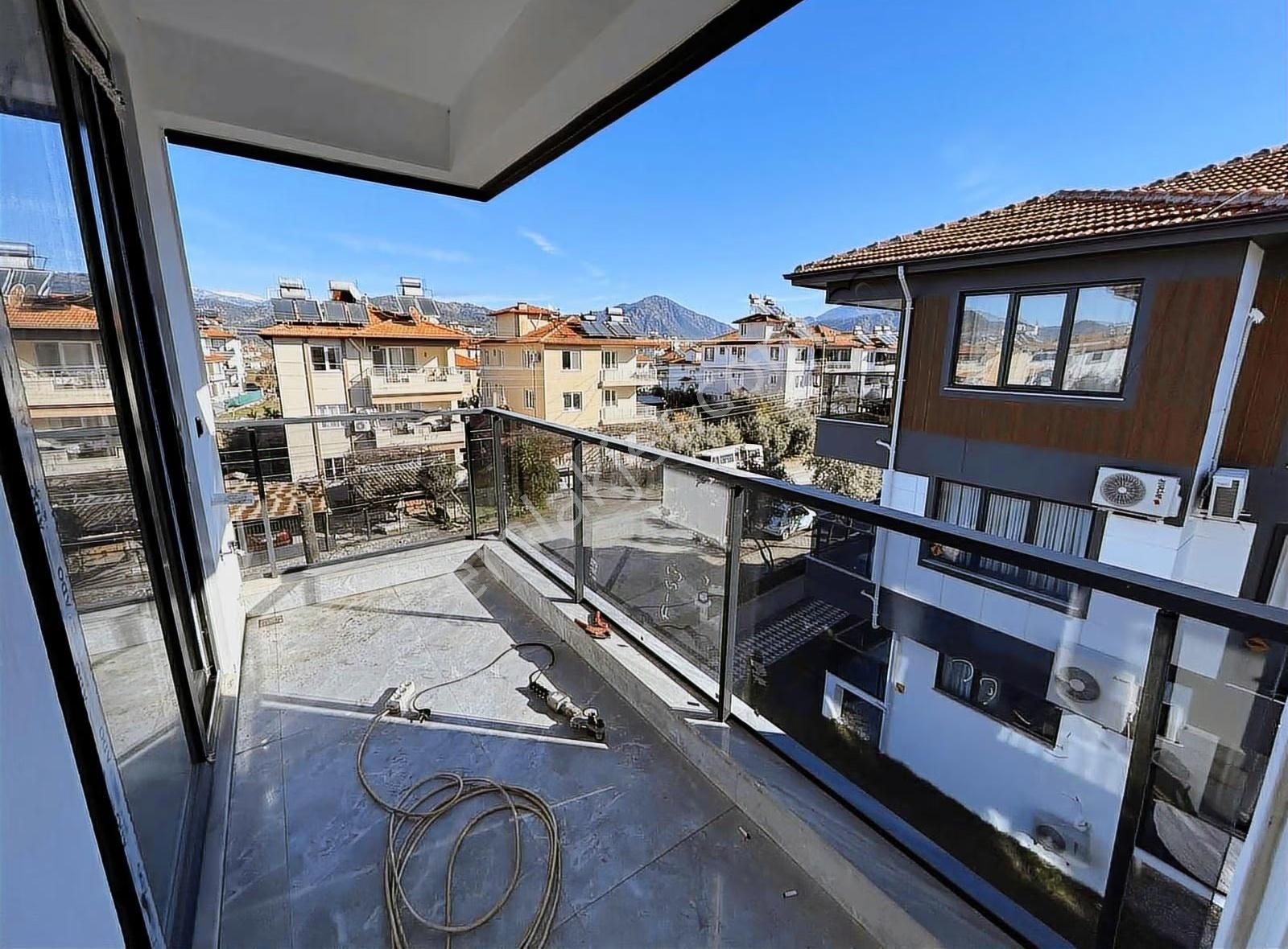 Gizemli Emlaktan Havuzlu Sitede Satılık 1+1 Daire - Görsel 9