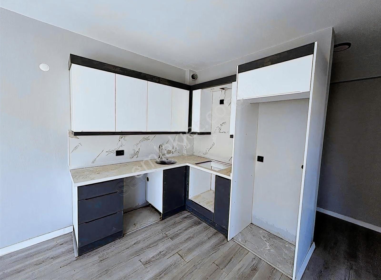 Gizemli Emlaktan Havuzlu Sitede Satılık 1+1 Daire - Görsel 4