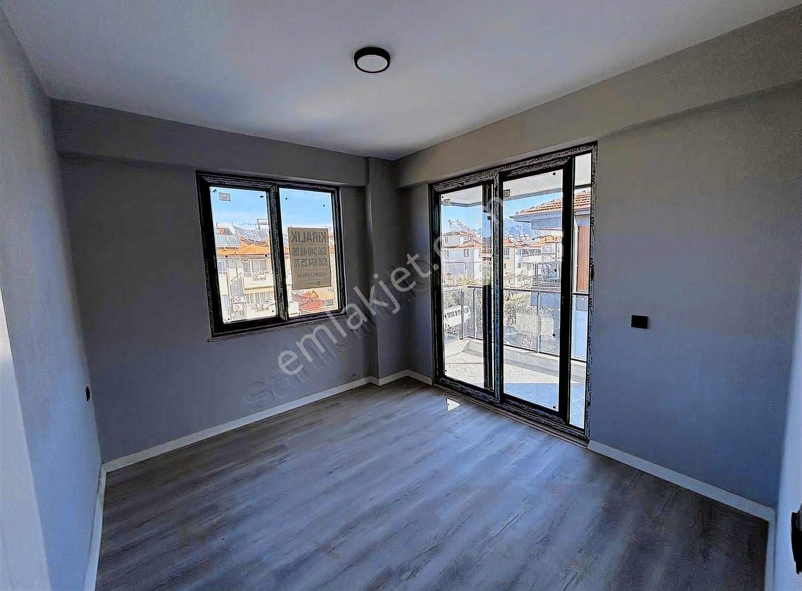 Gizemli Emlaktan Havuzlu Sitede Satılık 1+1 Daire - Görsel 11