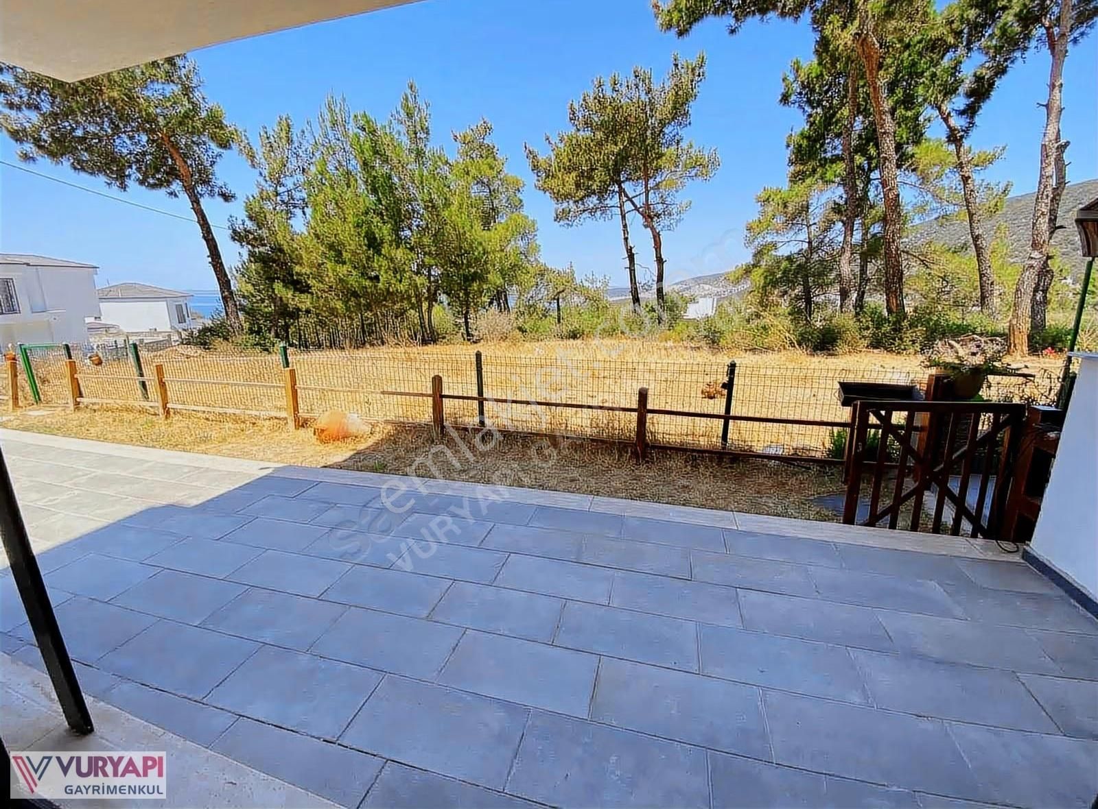 Akbük'te Deniz Manzaralı Köşe Havuzlu Şömineli 4+1 Villa - Görsel 16