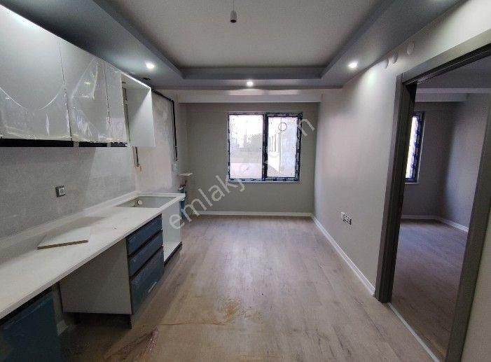 Sütlüce Mahallesi Sıfırsıfır Eşyalı Kiracılı Satılık 1+1 Apart