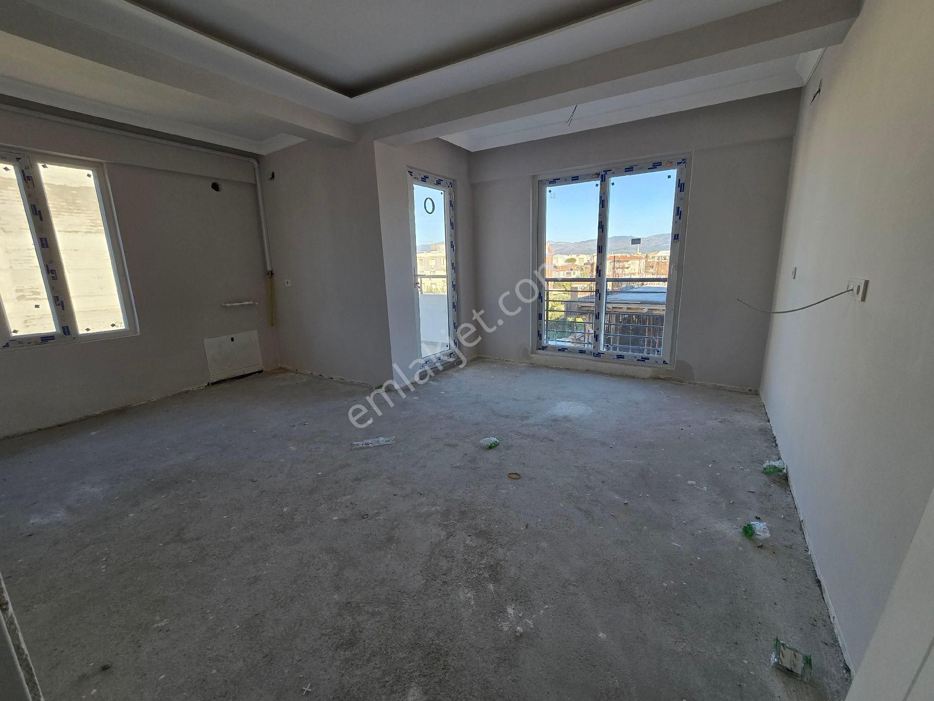 Reşatbey Mahallesi 2+1 Yerden Isıtmalı Asansörlü Doğalgazlı Otoparklı Satılık Daire