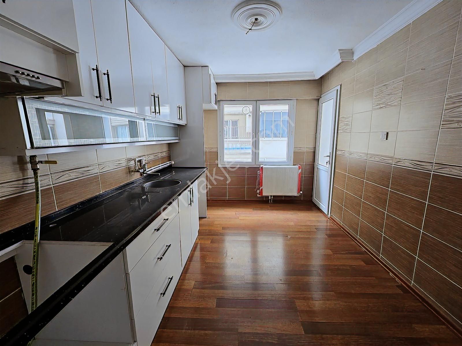 Remax Arma'dan Buca Yıldız Mah 3+1 140 M2 Ara Kat Kiralık Daire - Görsel 3