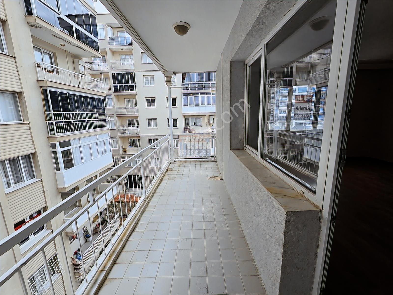 Remax Arma'dan Buca Yıldız Mah 3+1 140 M2 Ara Kat Kiralık Daire - Görsel 27