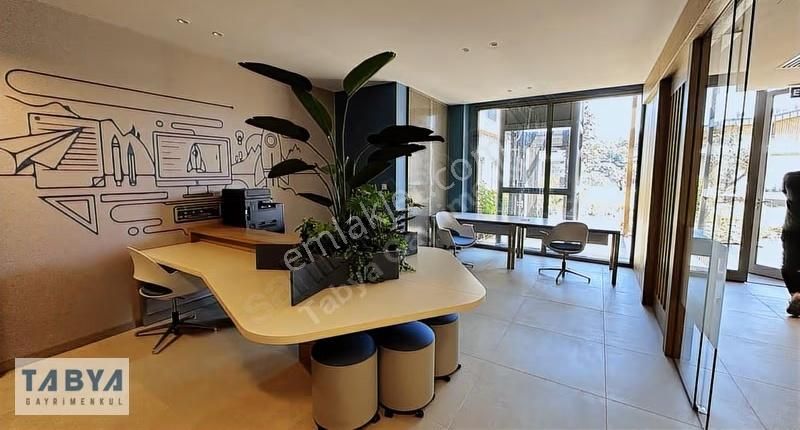 Kemerburgaz Nevbahar Sitesinde 4+1 Bahçe Katı Daire