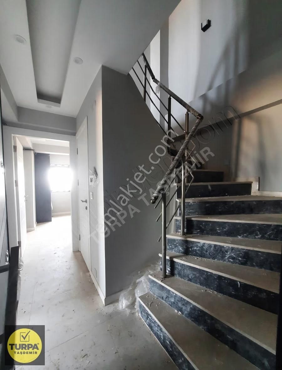 Menemen Devlet Hastanesi Yanında Satılık Dubleks Daire (3+1) - Görsel 14