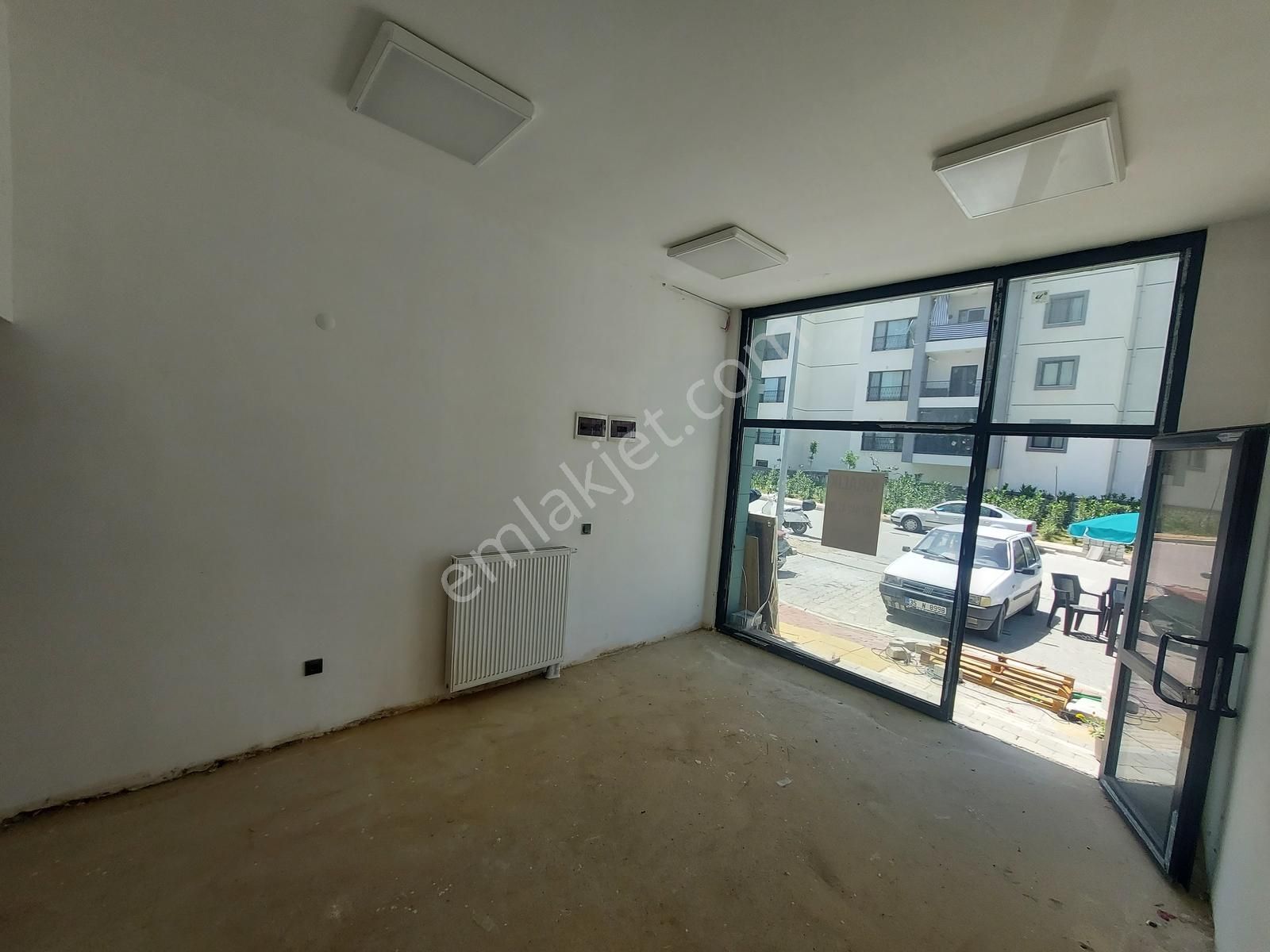 Seferihisar Toki De Kiralık Dükkan !!! - Görsel 2