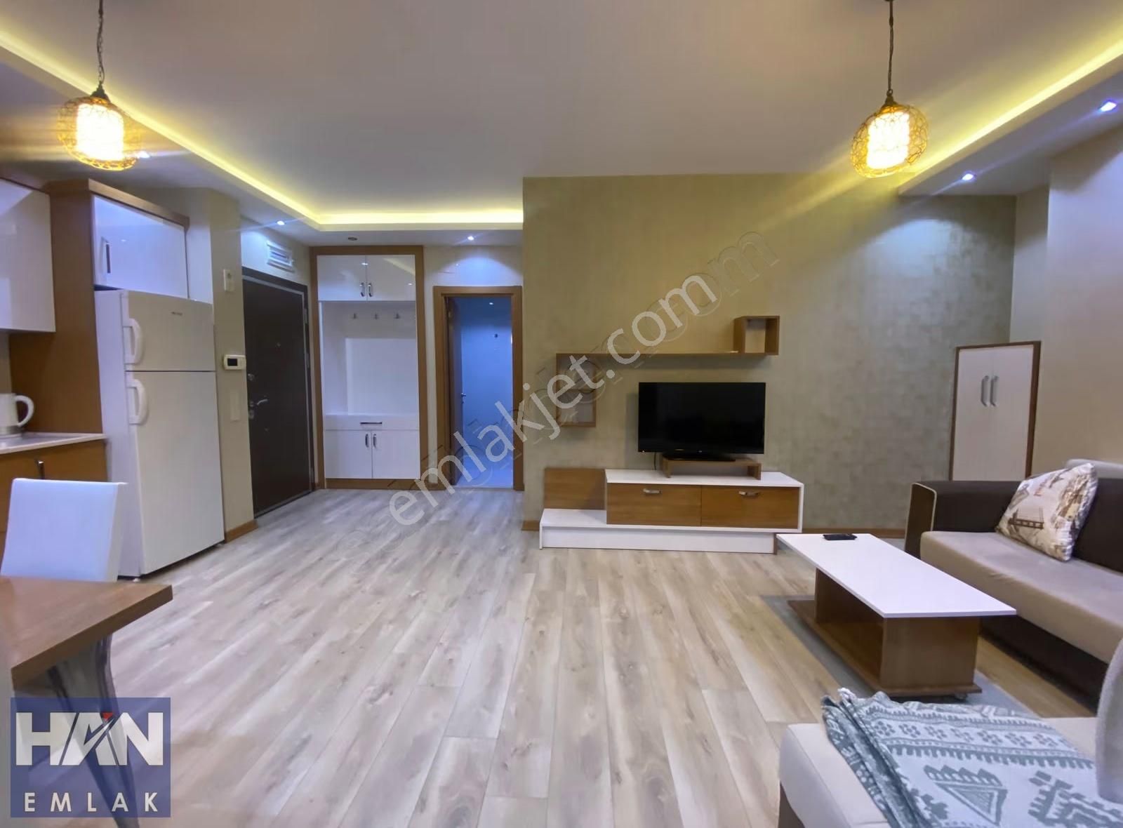 Han Emlaktan Viranşehir'de Merkezi Konum Eşyalı 1+1 - Görsel 6